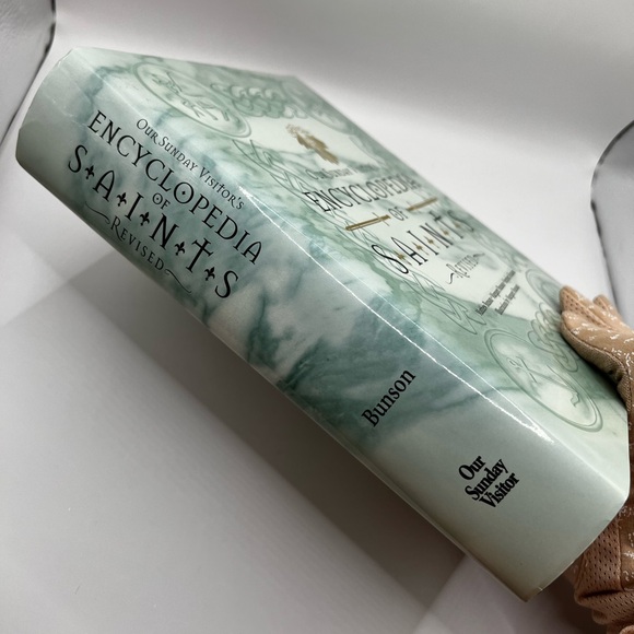 Encyclopedia of Saints Revised Edition - Picture 7 of 17